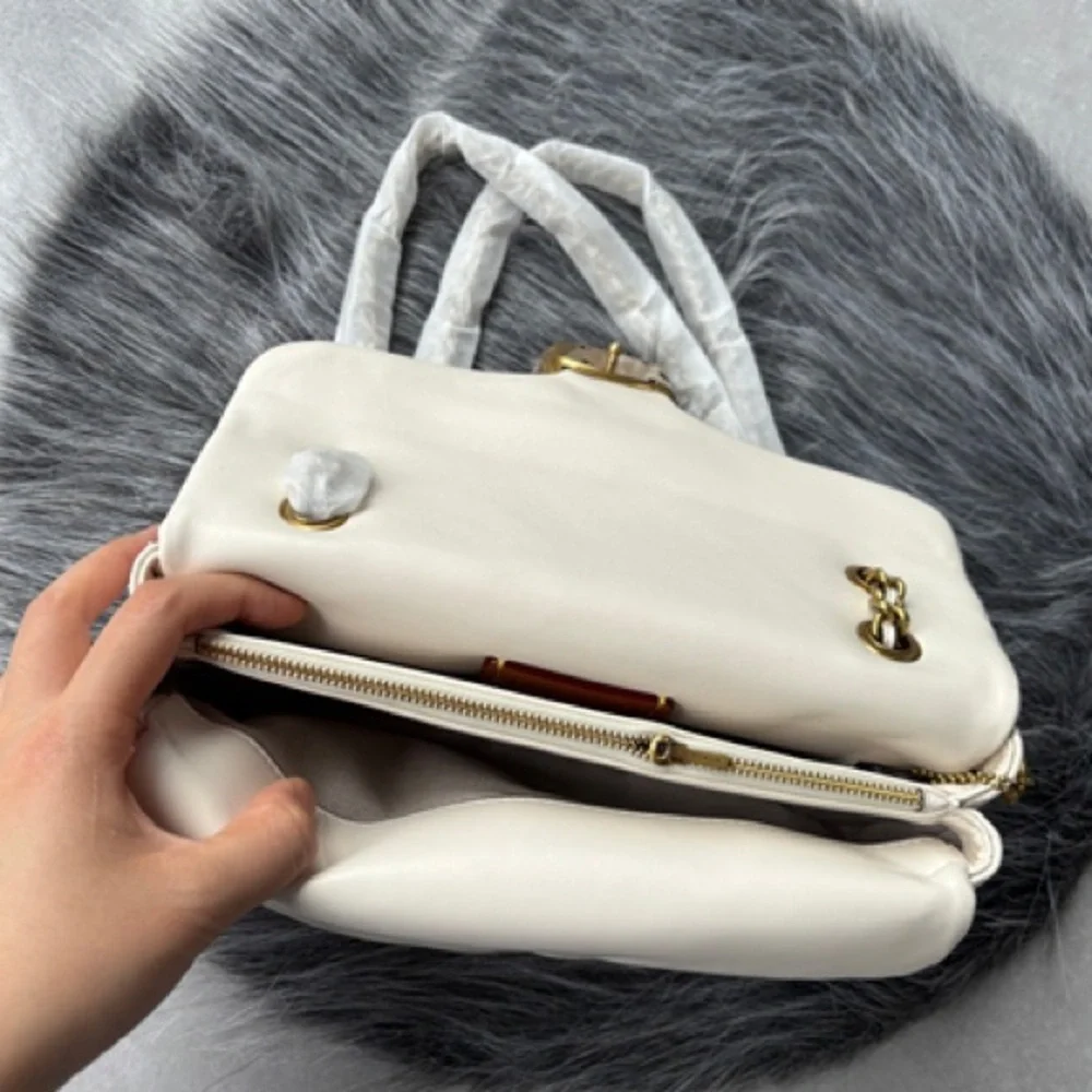 Coach white leather chain bag - Picture 5 of 12